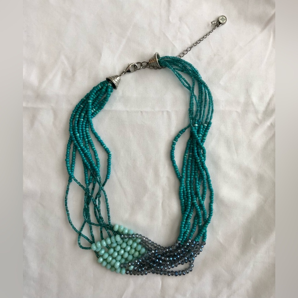 Elegant Beaded Necklace in Turquoise and Silver - costume jewelry